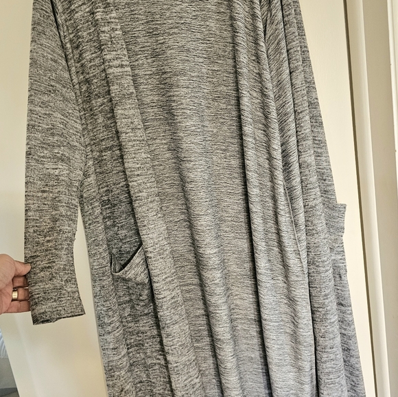 LULAROE SARAH CARDIGAN XL in Gray - Picture 6 of 6